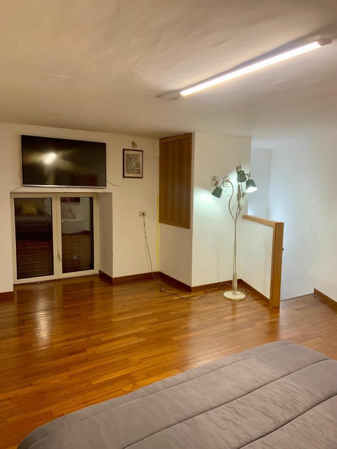 Room 24 - Appartamento Centralissimo Napoli Bagian luar foto